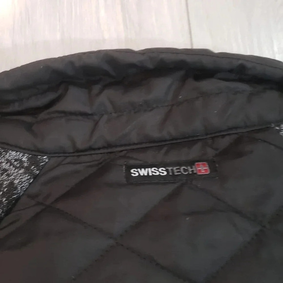 Swiss Tech Womans Gray  XS Athletic Full-Zip Jacket. - Picture 3 of 6
